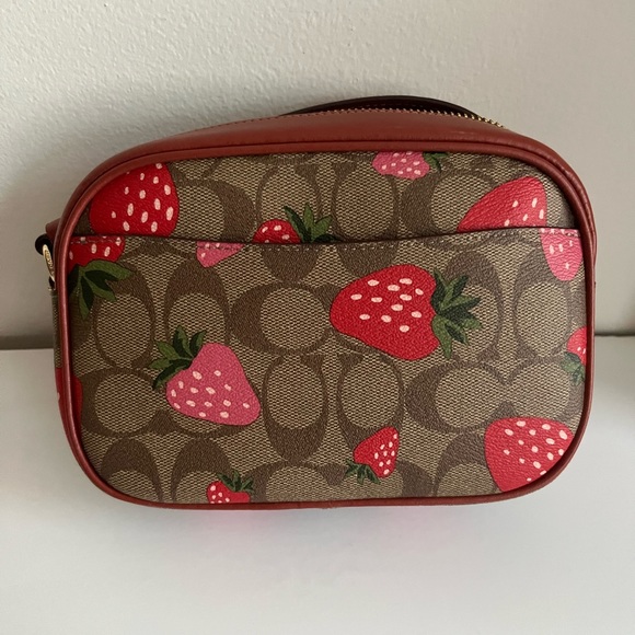 NWT COACH Mini Jamie Camera Bag In Signature Canvas Wild Strawberry Print Xbody - Picture 9 of 10